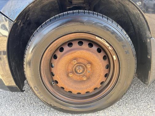 2009 Nissan Versa 1.8 S