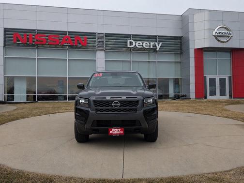 Super Black 2026 Nissan Frontier SV