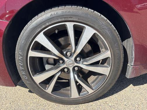 Carnelian Red 2018 Nissan Maxima 3.5 SV