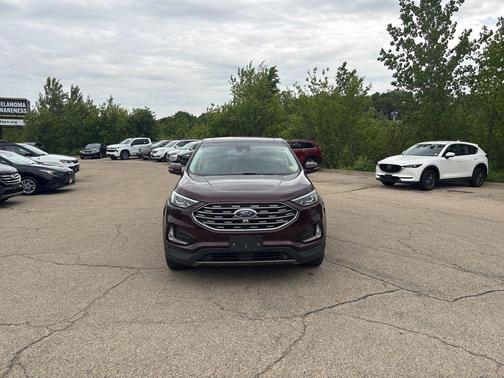 Burgundy Velvet Metallic Tinted Clearcoat 2019 Ford Edge Titanium