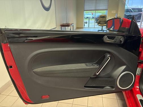 2018 Volkswagen Beetle 2.0T Coast