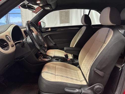 2018 Volkswagen Beetle 2.0T Coast