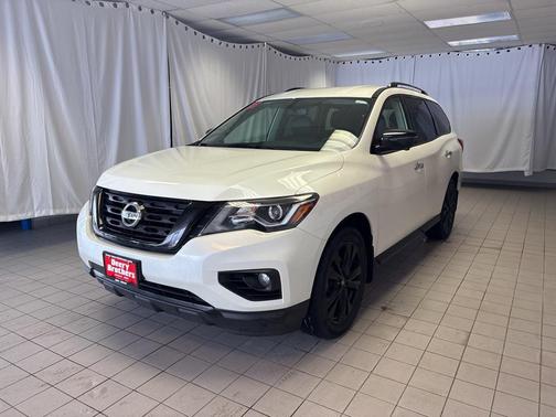 2018 Nissan Pathfinder SL