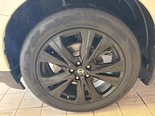 2018 Nissan Pathfinder SL