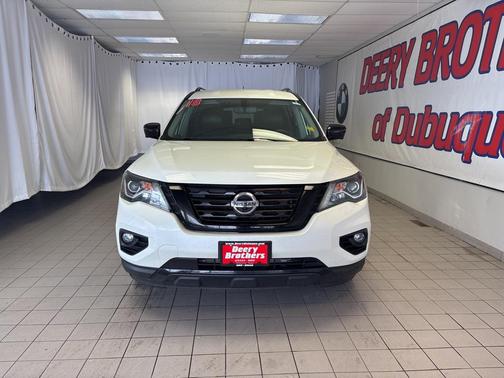 2018 Nissan Pathfinder SL