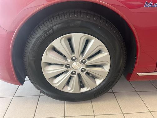 2016 Hyundai SONATA Hybrid SE