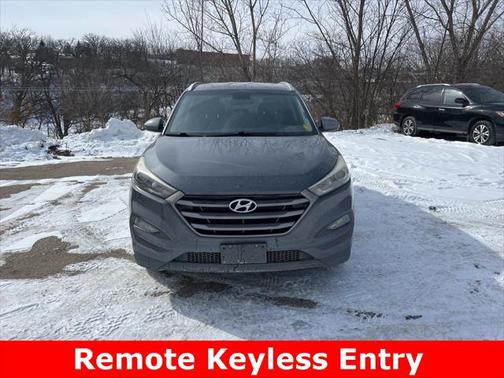 2016 Hyundai TUCSON SE