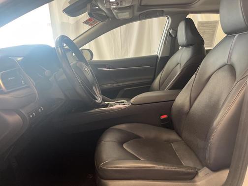 2024 Toyota Camry Hybrid XLE