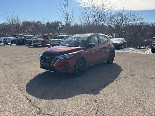 2024 Nissan Kicks SV