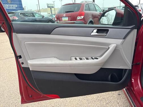 2016 Hyundai SONATA Hybrid SE