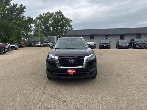 Super Black 2025 Nissan Pathfinder SV