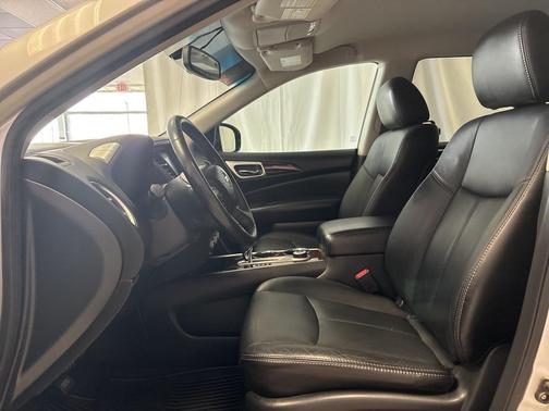 2013 Nissan Pathfinder SL