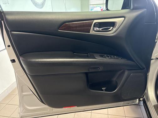 2013 Nissan Pathfinder SL