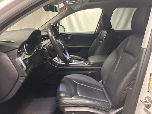 2021 Audi Q7 55 Premium Plus