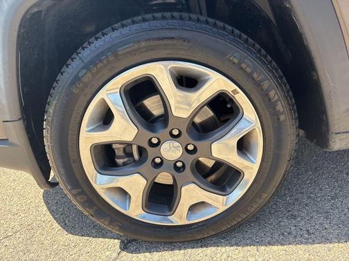 Granite Crystal Metallic Clearcoat 2018 Jeep Compass Limited