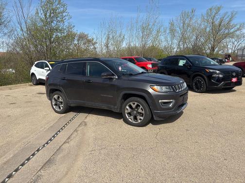 Granite Crystal Metallic Clearcoat 2018 Jeep Compass Limited