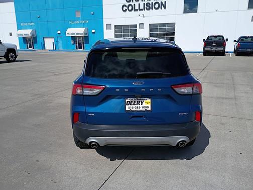 Atlas Blue Metallic 2022 Ford Escape SE