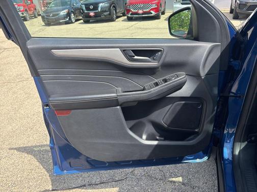 Atlas Blue Metallic 2022 Ford Escape SE