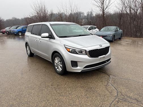 2017 Kia Sedona L