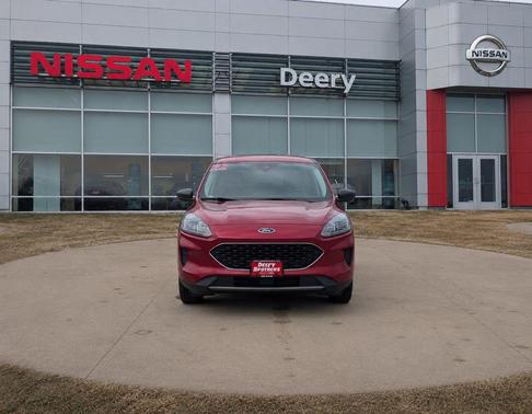 Rapid Red Metallic Tinted Clearcoat 2022 Ford Escape SE