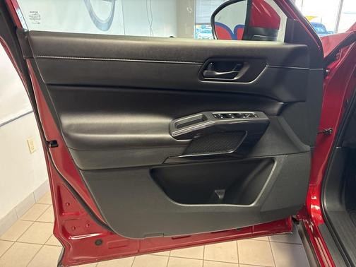 2023 Nissan Pathfinder SV