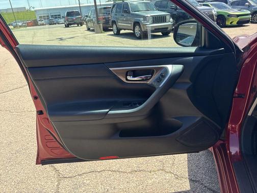 Cayenne Red Metallic 2013 Nissan Altima 2.5 SL