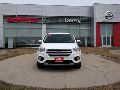 Oxford White 2018 Ford Escape SE