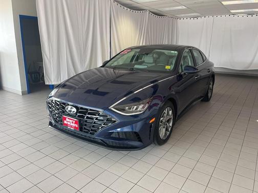2022 Hyundai SONATA SEL