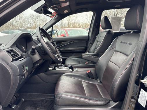 2021 Honda Pilot Black Edition