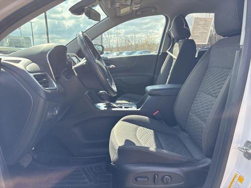 Iridescent Pearl Tricoat 2020 Chevrolet Equinox 1LT