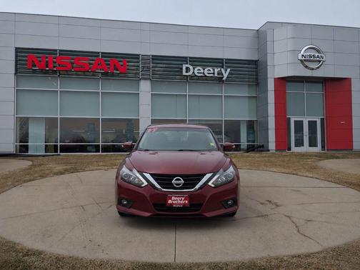 Scarlet Ember 2017 Nissan Altima 2.5 SL