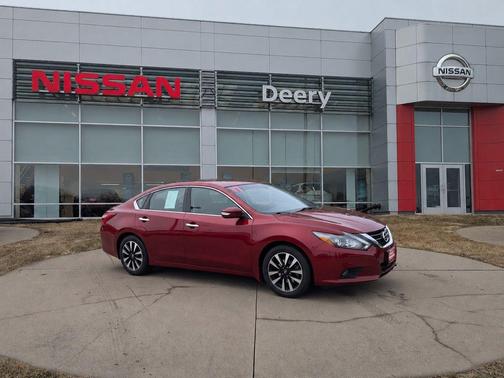 Scarlet Ember 2017 Nissan Altima 2.5 SL
