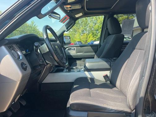2017 Ford Expedition EL XLT