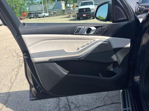 Tanzanite Blue II Metallic 2023 BMW X7 xDrive40i