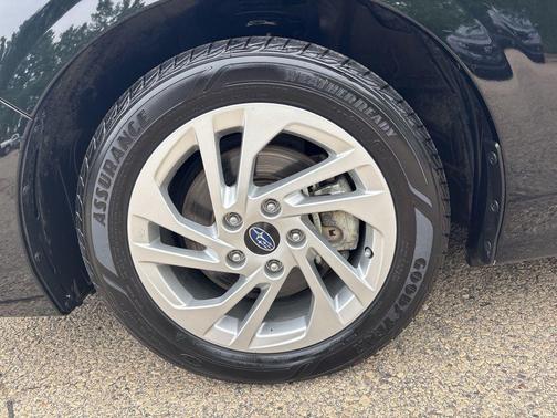 Crystal Black Silica 2024 Subaru Impreza Base