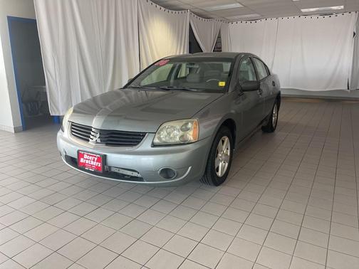 2008 Mitsubishi Galant Base