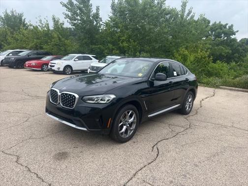 2025 BMW X4 xDrive30i