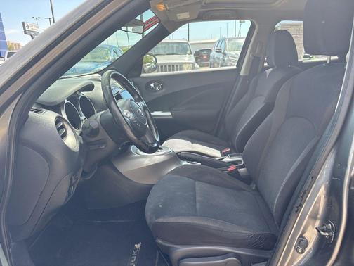 Gun Metallic 2011 Nissan Juke SV