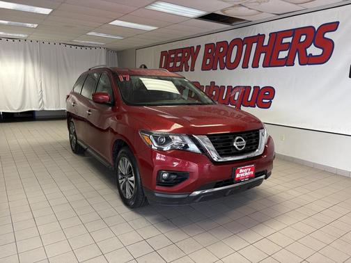 2017 Nissan Pathfinder SV
