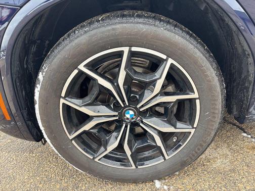 2023 BMW X4 xDrive30i
