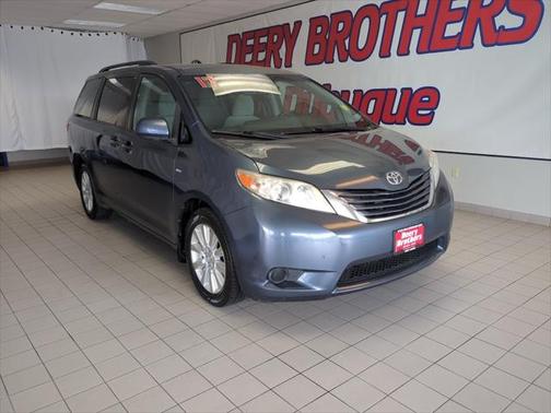 2017 Toyota Sienna LE