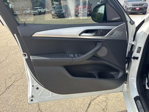 Alpine White 2023 BMW X3 M40i