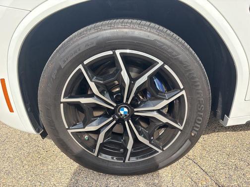 Alpine White 2023 BMW X3 M40i