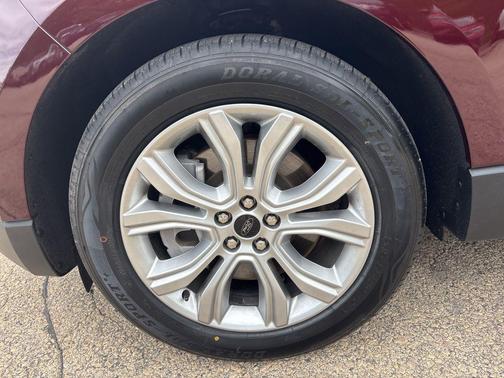 Burgundy Velvet Metallic Tinted Clearcoat 2023 Ford Edge Titanium
