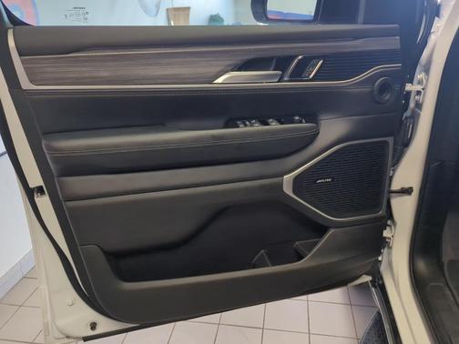 2024 Jeep Wagoneer Series III