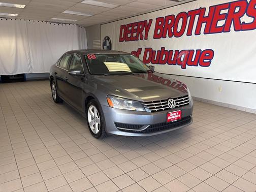 2013 Volkswagen Passat 2.0 TDI SE w/ Sunroof