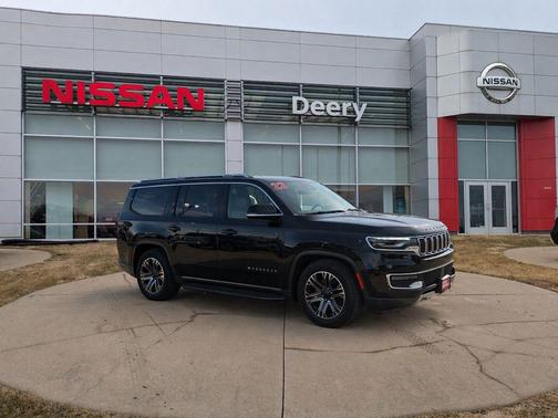 Diamond Black Crystal Pearlcoat 2022 Jeep Wagoneer Series III