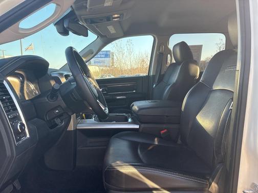 2016 RAM 1500 Laramie