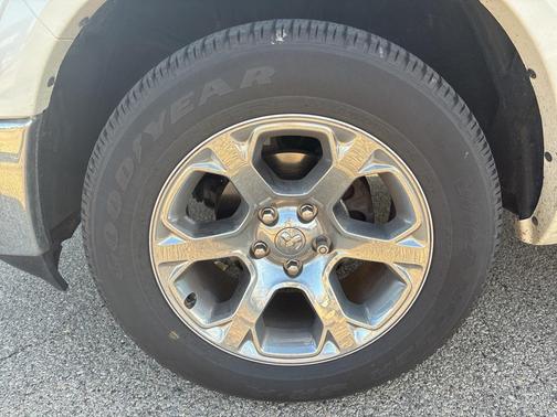 2016 RAM 1500 Laramie