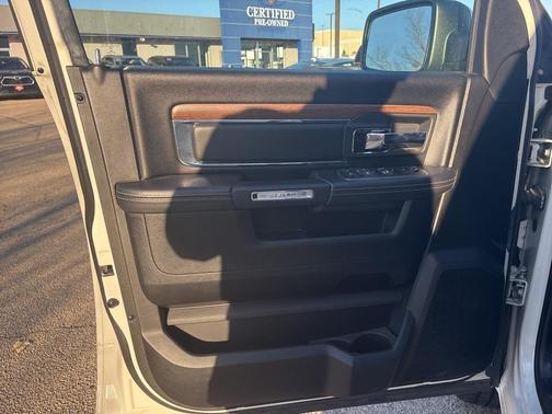 2016 RAM 1500 Laramie